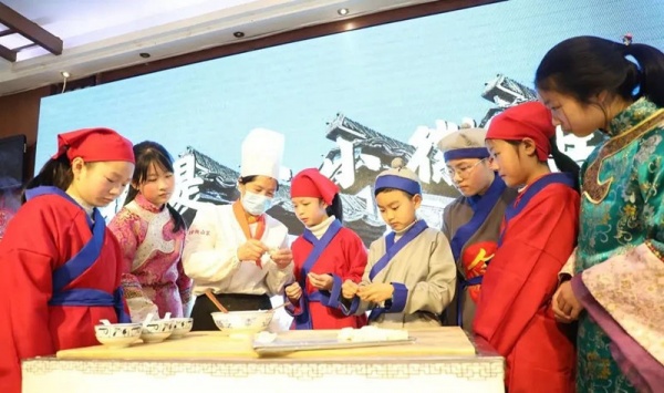 蘇州青少年徽州研學(xué)暑期夏令營社會實(shí)踐課少兒戶外活動拓展報名